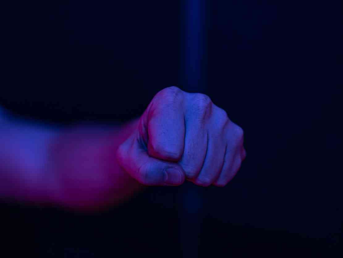 Immagine articolo: Aggressione a Portopalo di Menfi: 17enne picchiato per aver difeso il fratello minore