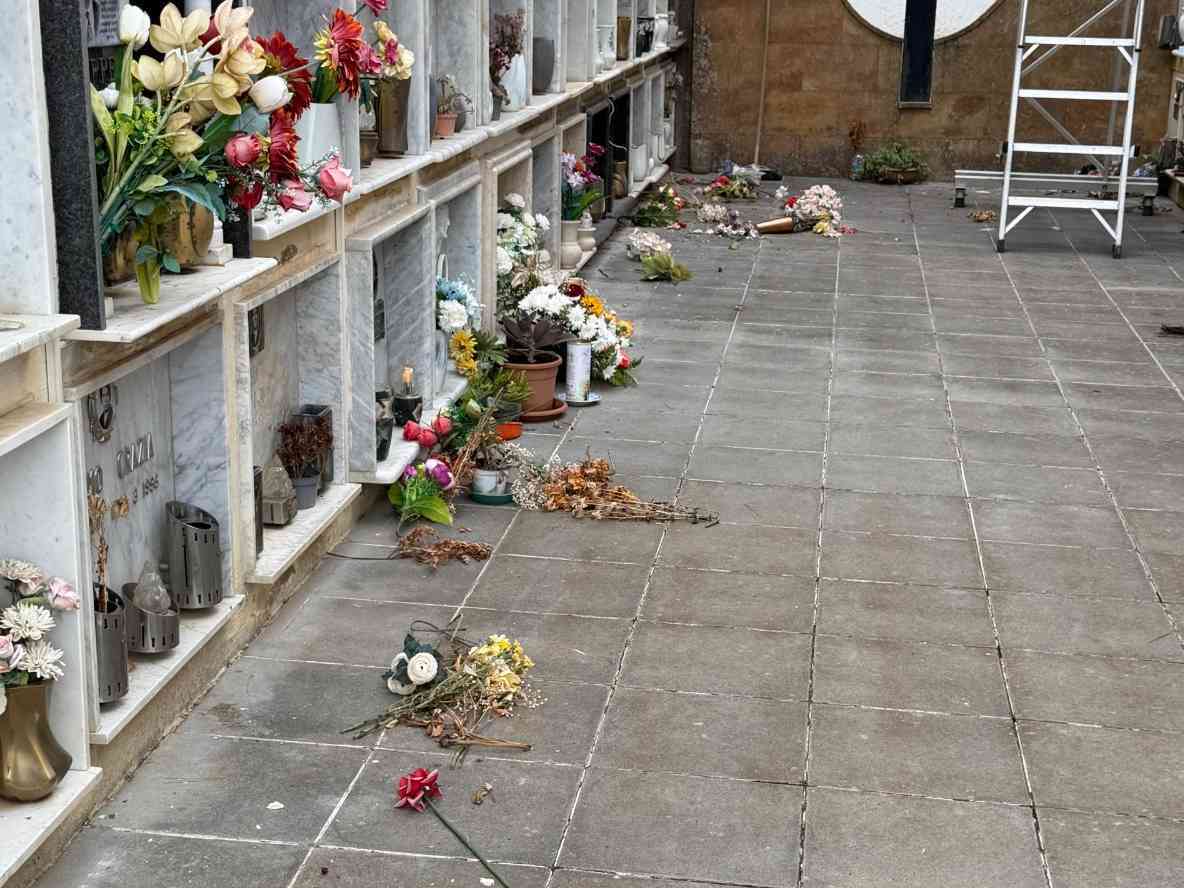 Immagine articolo: Salaparuta. Cimitero profanato nella notte