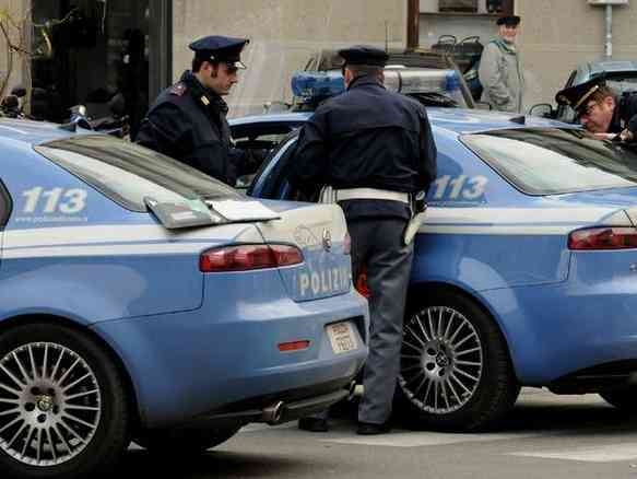 Immagine articolo: Sciacca, fermato uomo destinatario di un’ordine di carcerazione con passaporto falso. Arrestato dalla Polizia