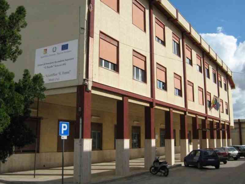 Immagine articolo: Clemente: “Imminente inizio dei lavori nel Liceo di Via Mazzini“
