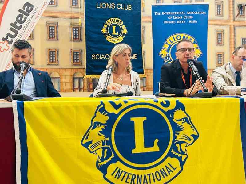 Immagine articolo: Truffe e raggiri, a Sciacca confronto con i cittadini: «Non lasciarsi mettere fretta»