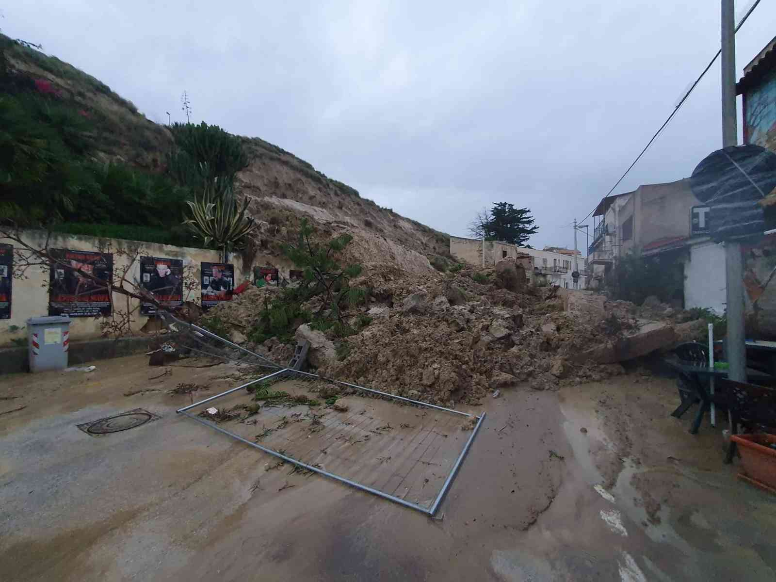 Immagine articolo: Menfi. Frana di Porto Palo, arriva il parere favorevole della Soprintendenza, presto la gara per l'affidamento dei lavori