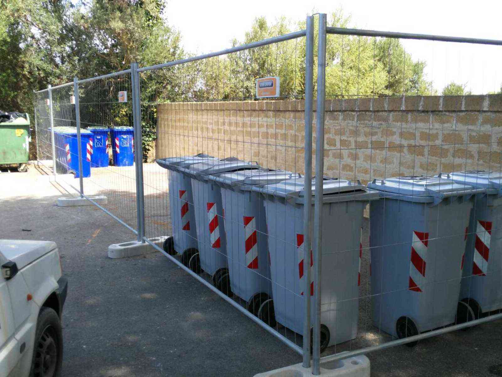 Immagine articolo: Contributo per i Comuni di Salaparuta e Poggioreale per il potenziamento della raccolta del vetro. Soddisfatti i Sindaci  Saitta e Pagliaroli