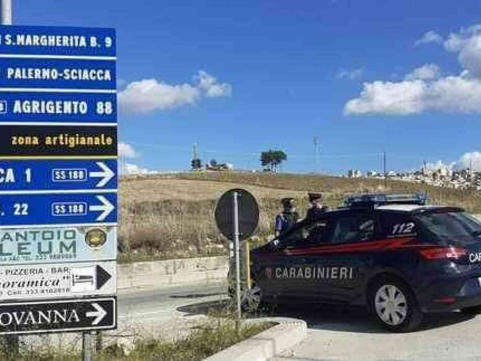 Immagine articolo: Cercano di entrare a Sambuca con una scusa: tre denunce
