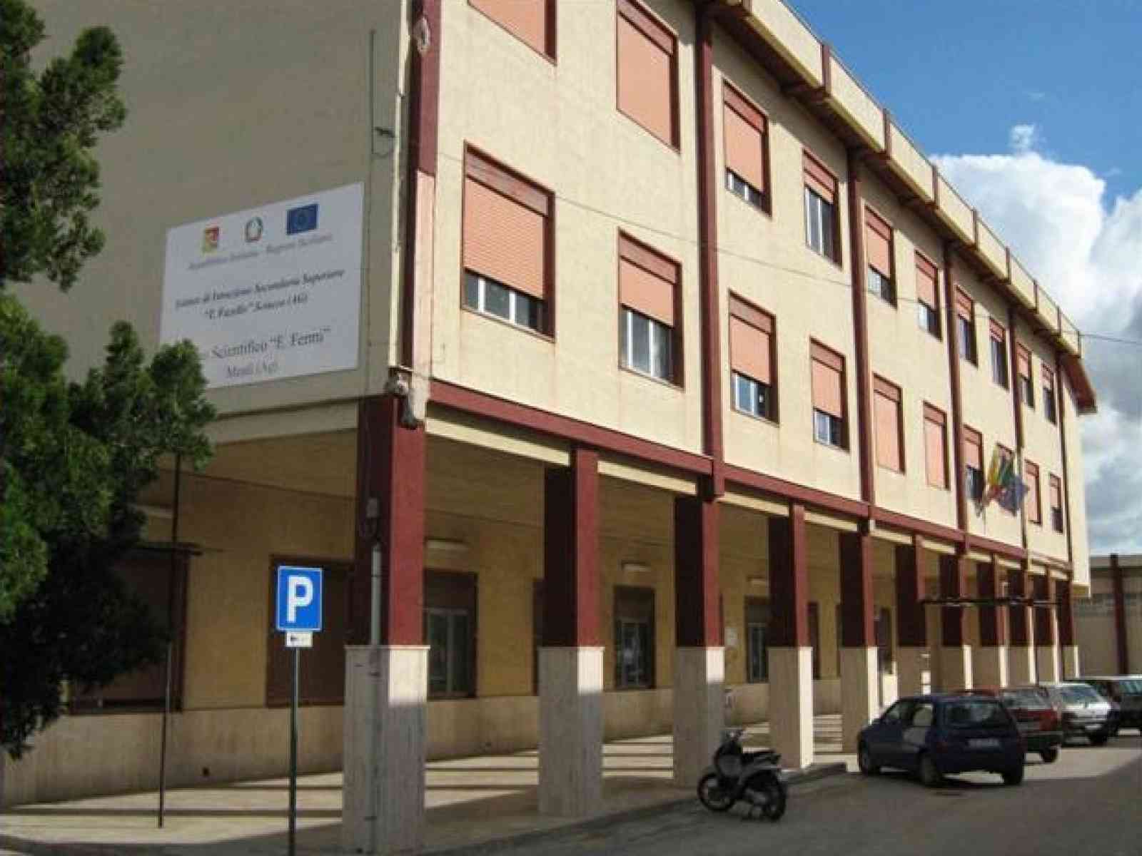 Immagine articolo: Clemente: “Imminente inizio dei lavori nel Liceo di Via Mazzini“