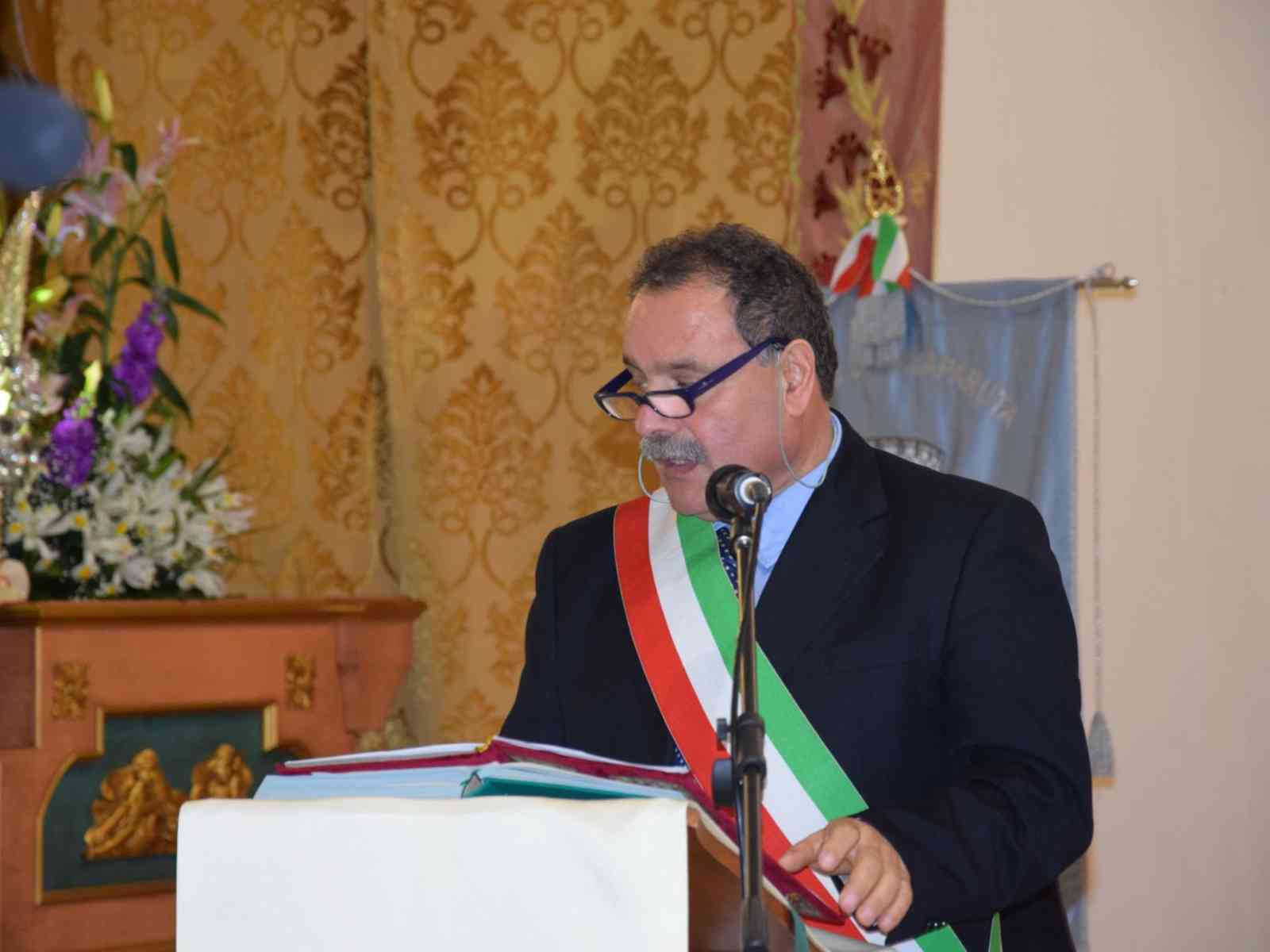 Immagine articolo: Salaparuta, approvato il nuovo statuto comunale. Prevista disciplina anche per archivio storico-biblioteca, cittadinanza onoraria e non solo